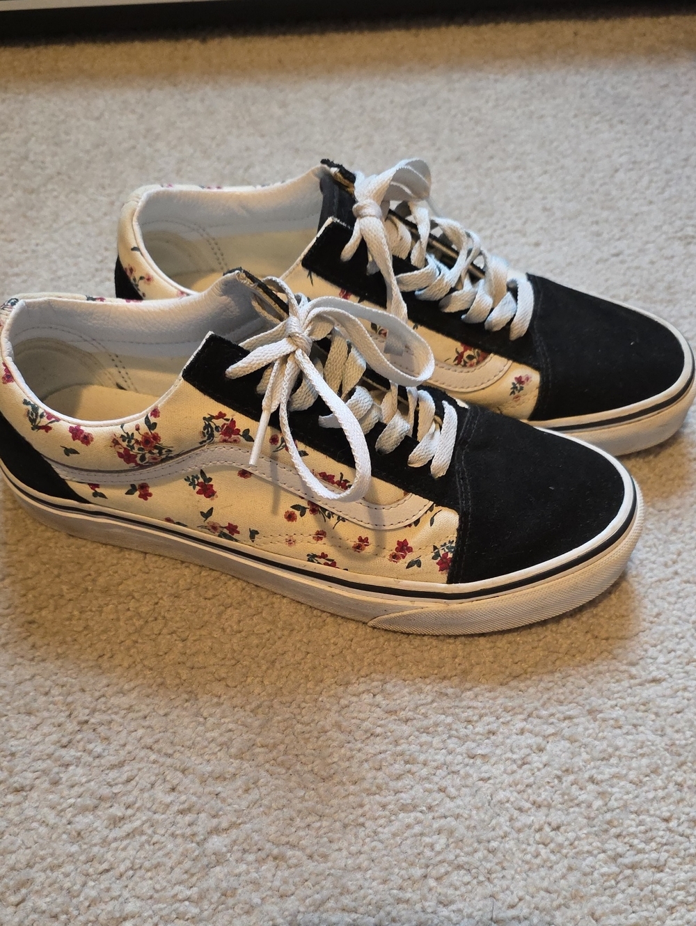 Women’s Floral Vans, Size 9